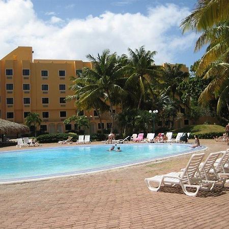 Portofino Complex Hotel Playa El Agua Luaran gambar