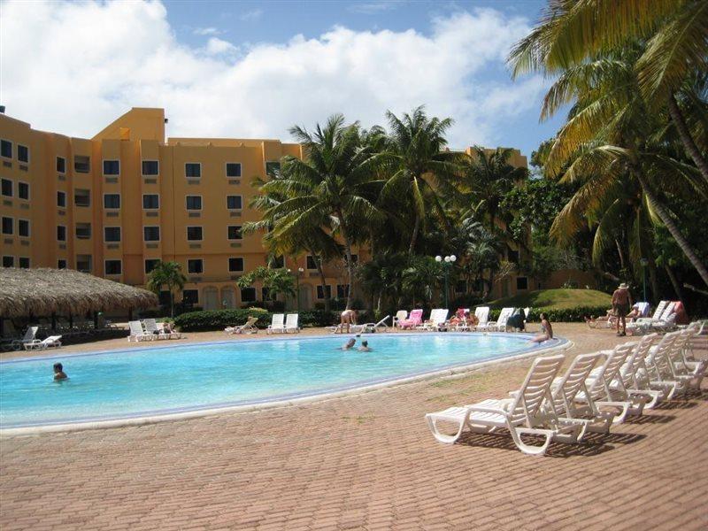 Portofino Complex Hotel Playa El Agua Luaran gambar
