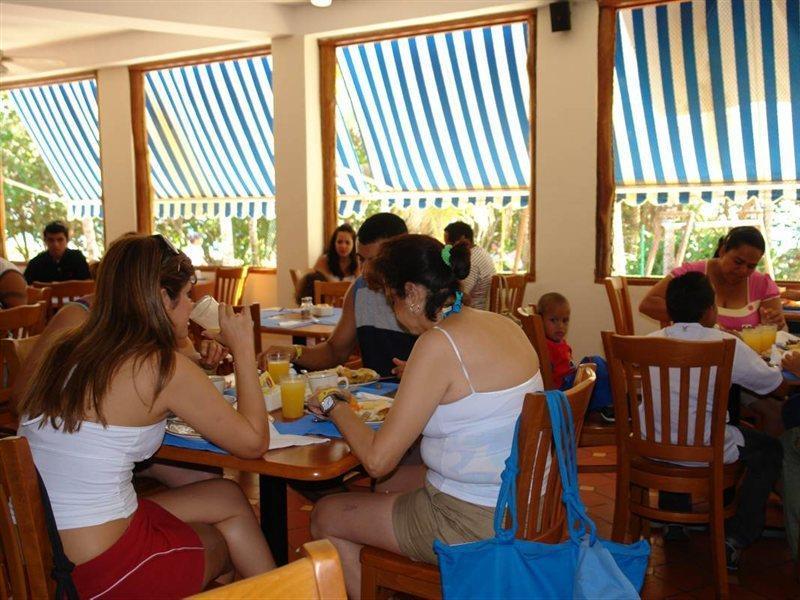 Portofino Complex Hotel Playa El Agua Luaran gambar