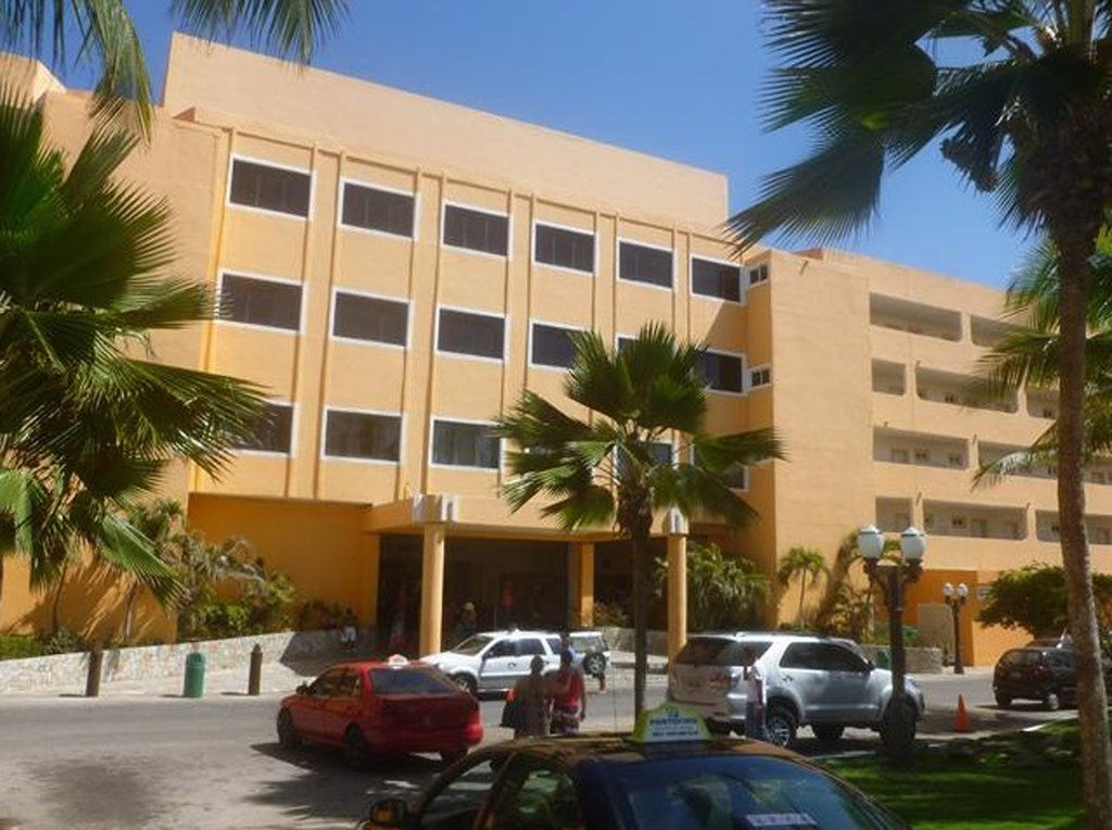 Portofino Complex Hotel Playa El Agua Luaran gambar